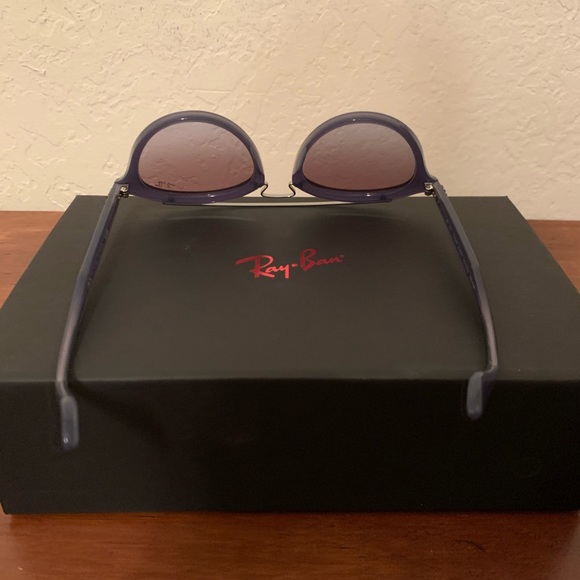 Ray-Bans - Picture 2 of 4